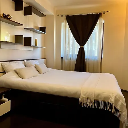 Urban Oasis: Central Location Bukareszt