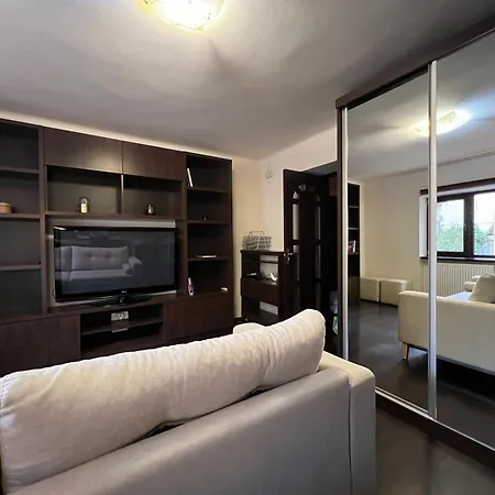 Urban Oasis: Central Location *