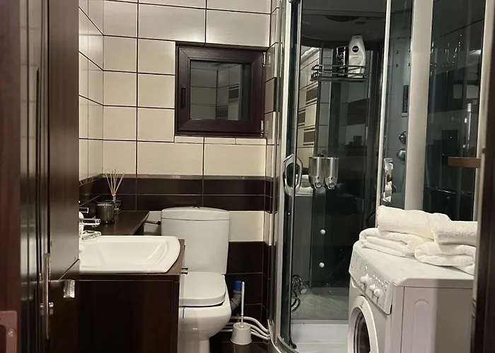 Apartament Urban Oasis: Central Location