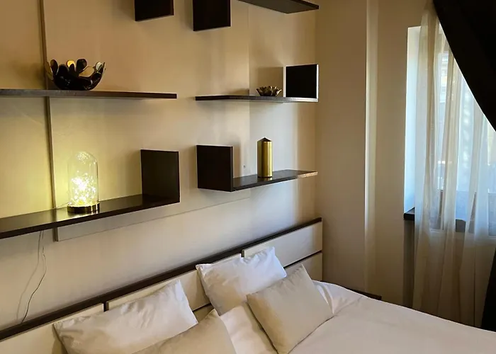 Urban Oasis: Central Location Apartament *