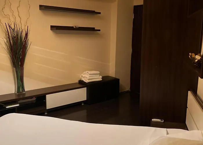 Apartament Urban Oasis: Central Location