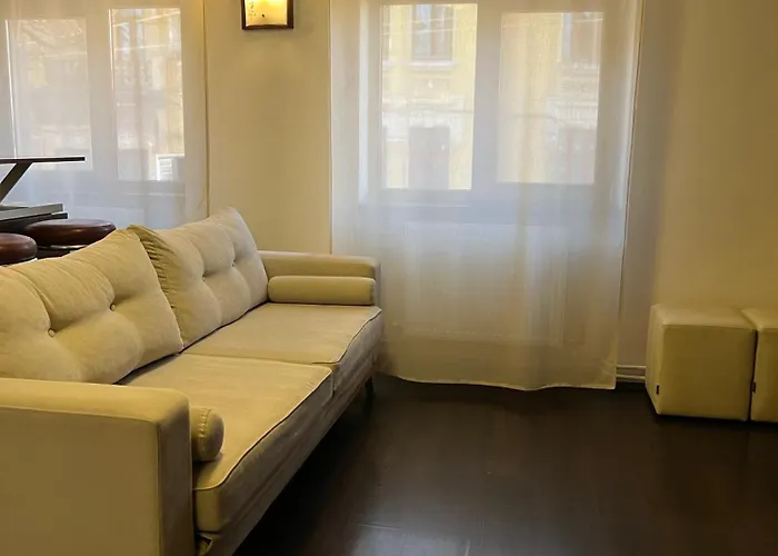 Urban Oasis: Central Location Apartament