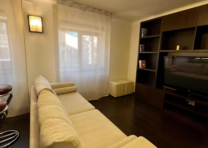 Apartament Urban Oasis: Central Location