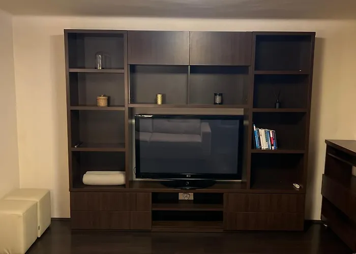 Urban Oasis: Central Location Apartament *