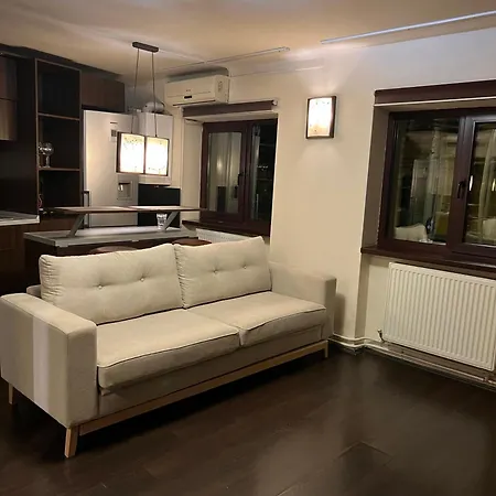 Daire Urban Oasis: Central Location