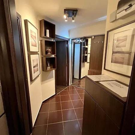 Urban Oasis: Central Location * Bükreş